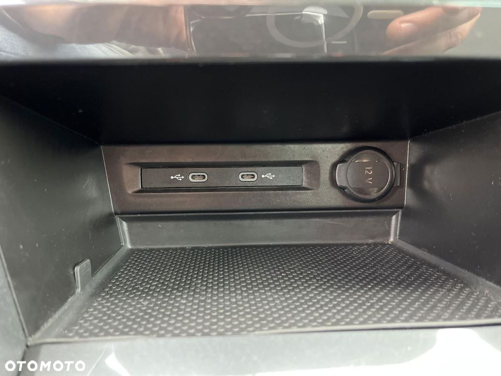 Volkswagen Tiguan - 24