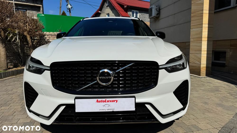 Volvo XC 60 B4 D AWD Plus Dark - 19