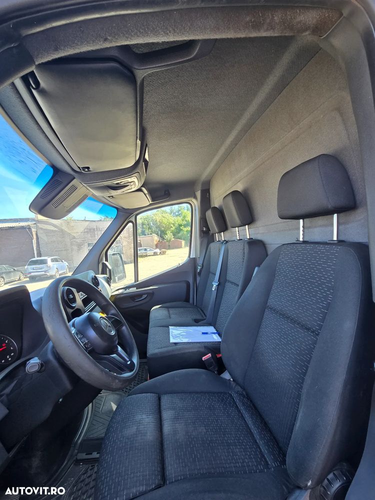 Mercedes-Benz Sprinter - 11