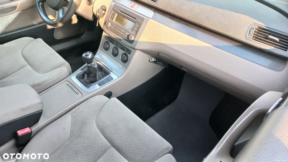 Volkswagen Passat - 5