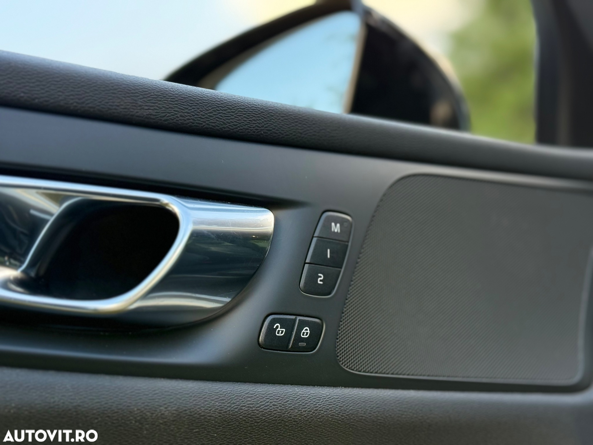 Volvo S60 T4 R-Design - 11