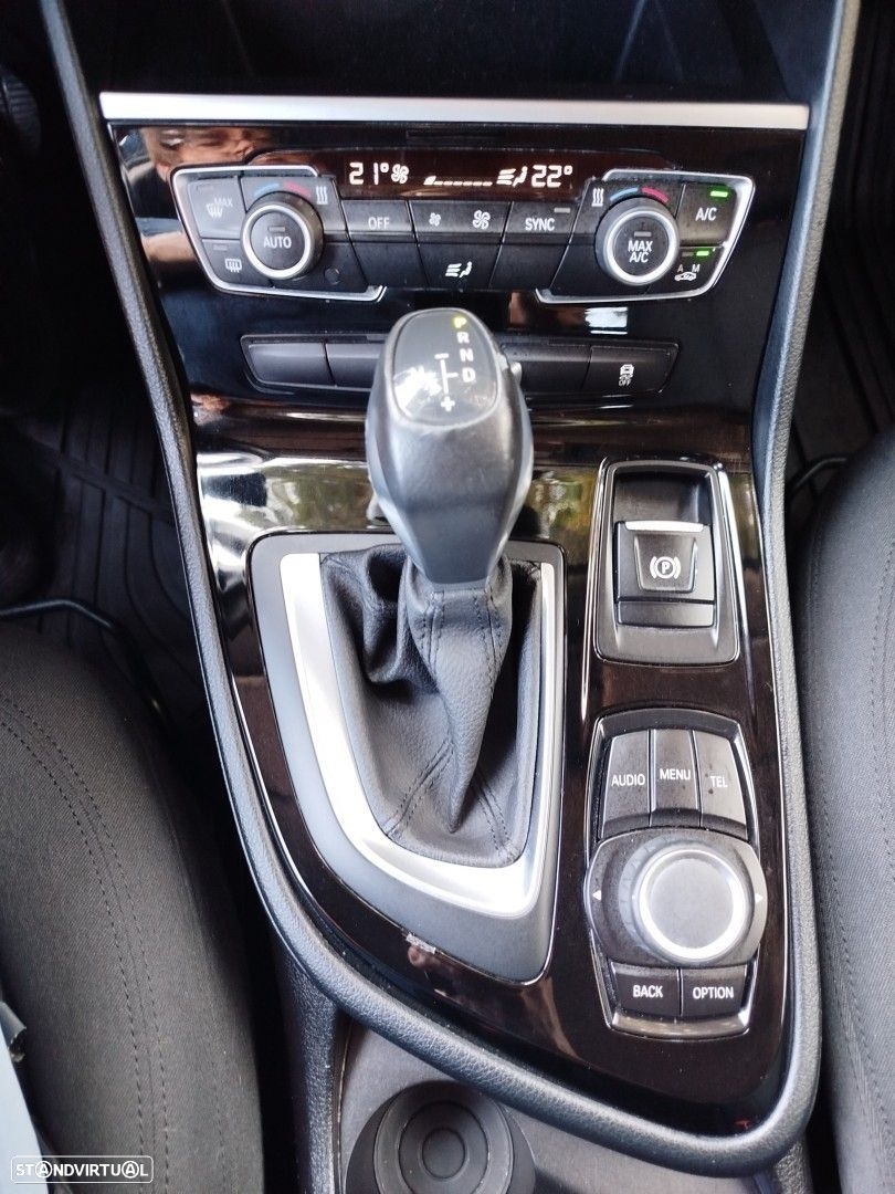BMW 216 Active Tourer d Auto - 12