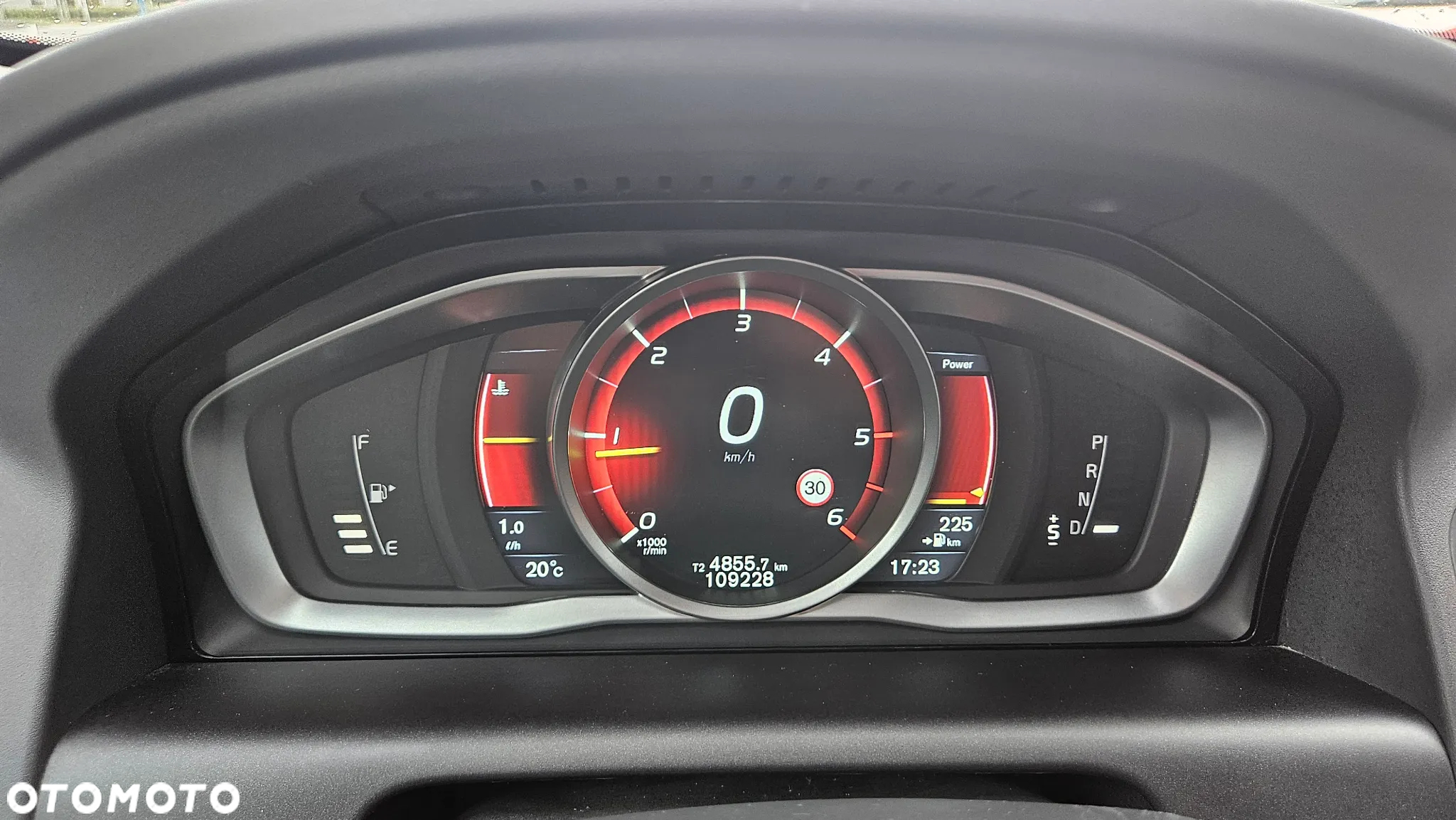 Volvo XC 60 D4 Drive-E Momentum - 17