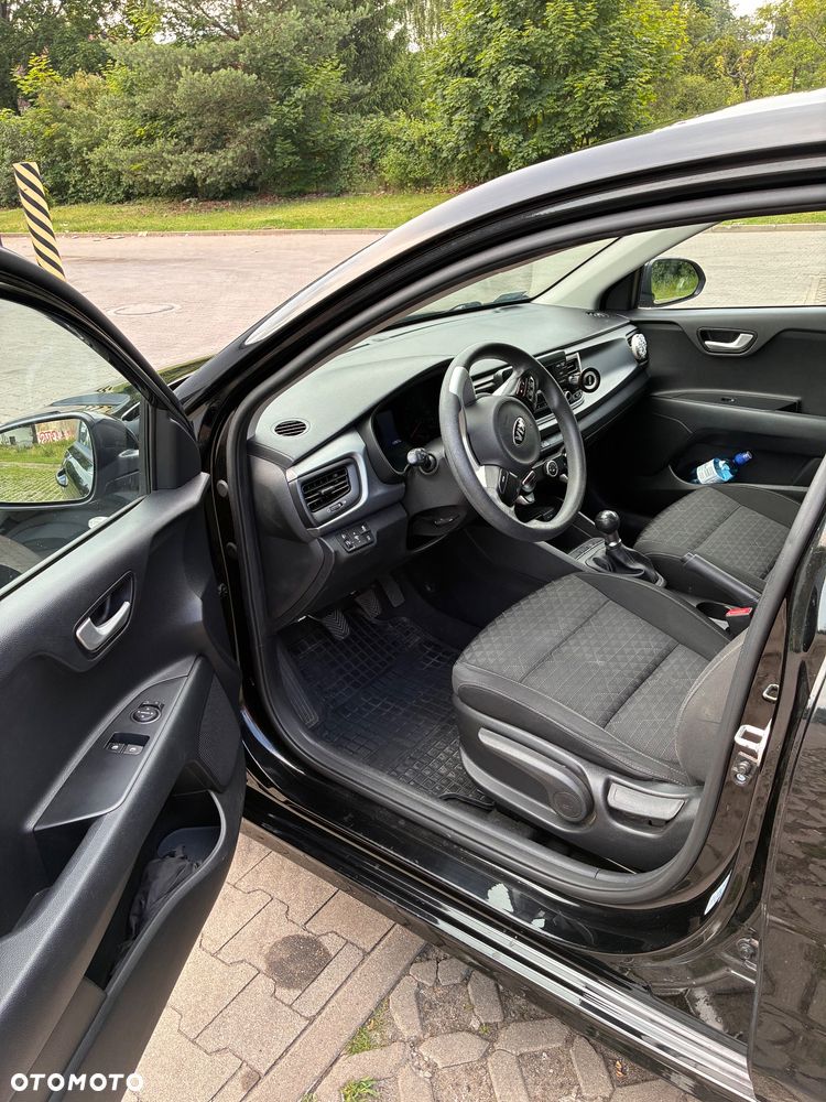 Kia Rio 1.2 M - 11