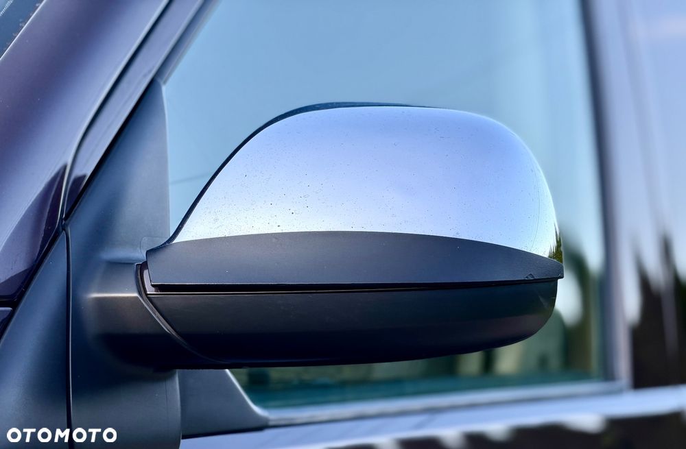 Volkswagen Multivan - 28