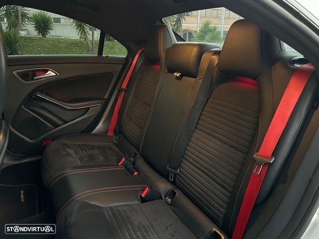 Mercedes-Benz CLA 45 AMG 4Matic Speedshift DCT 7G Night Edition - 10