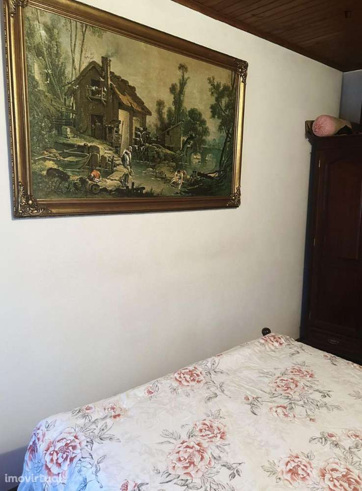 Quarto - localizado em Leiria - Grande imagem: 5/9