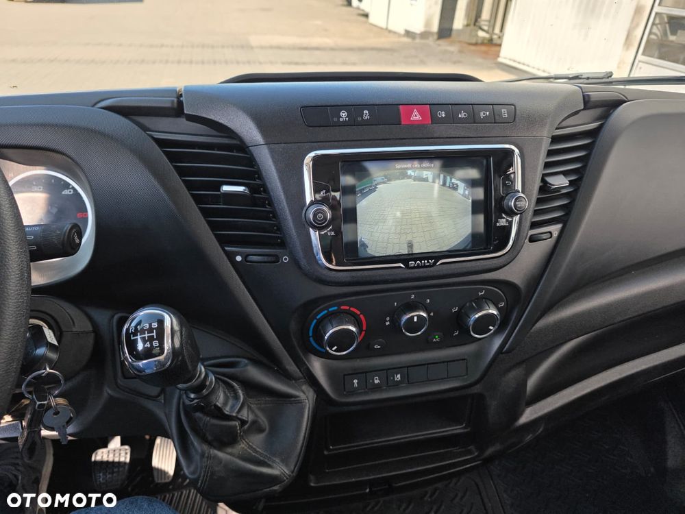 Iveco 35C16 3L Wywrotka Skrzynia narzędziowa ! Hak 3500 kg Wzmocniony jak 50C16 - 17
