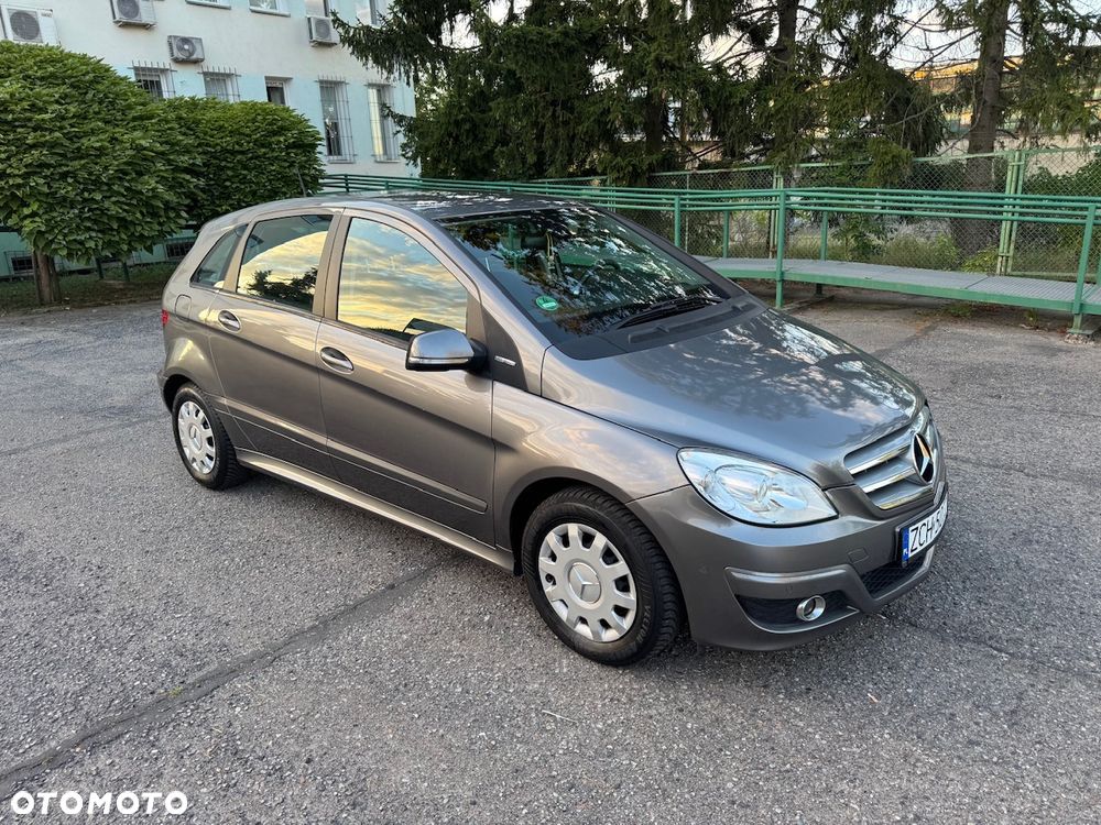 Mercedes-Benz Klasa B 180 - 2