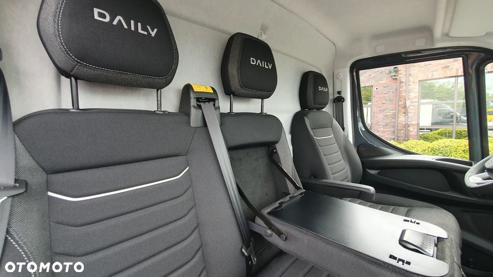 Iveco Daily 50CI8HA8 AUTOMAT - 32