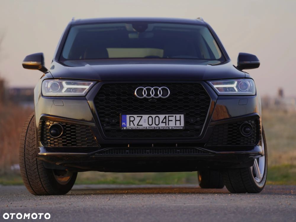 Audi Q7 - 1