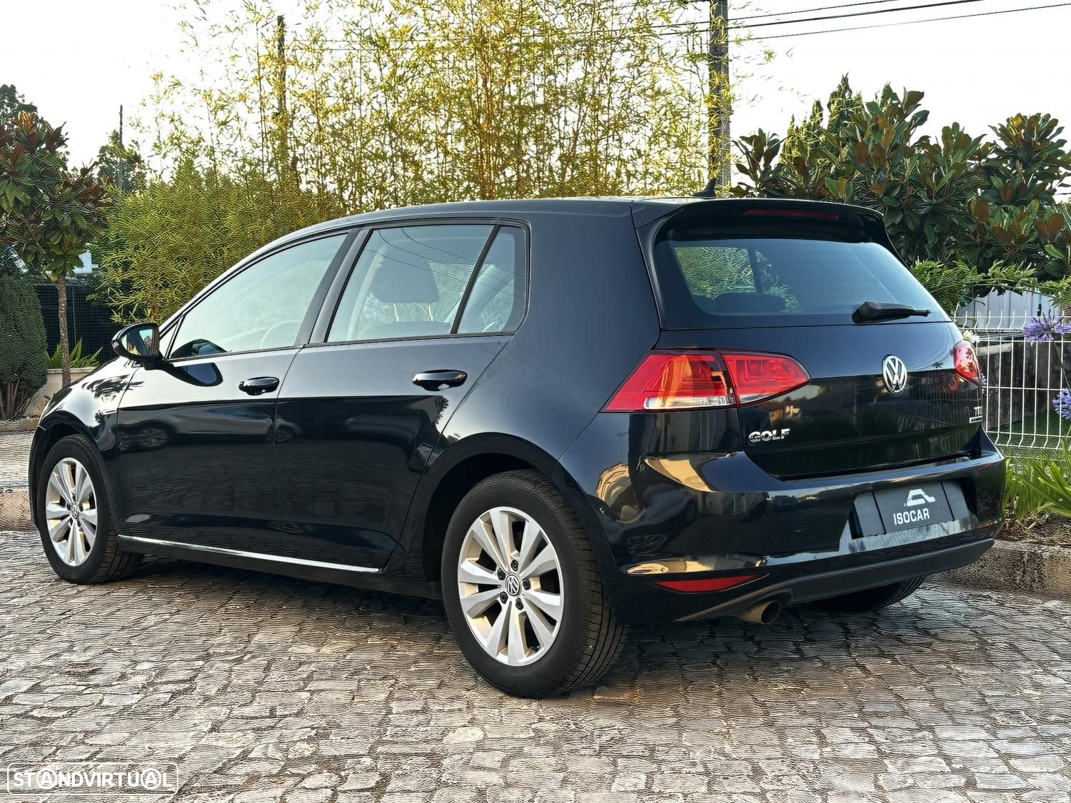 VW Golf 1.6 TDi BlueMotion Confortline - 2