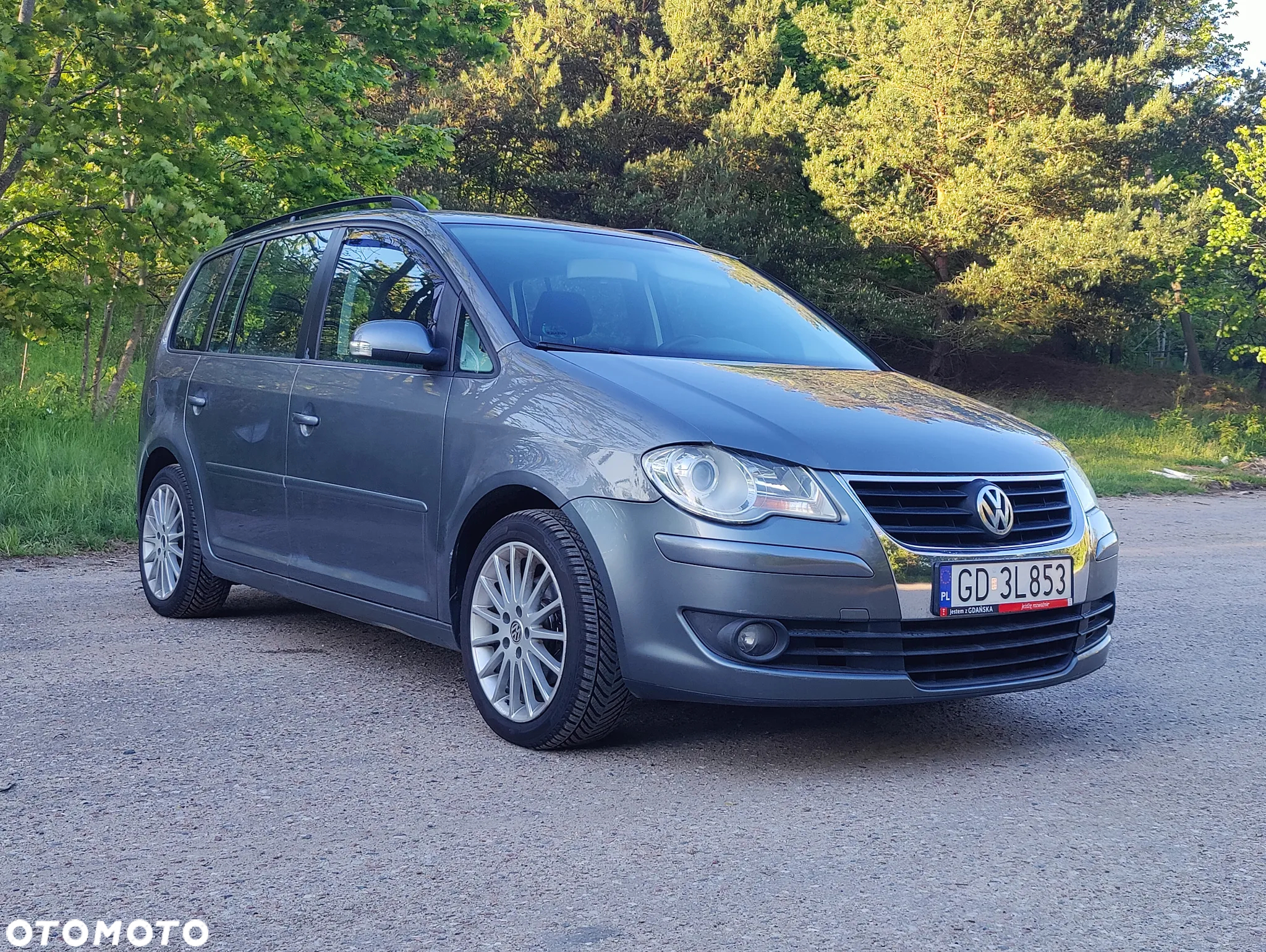 Volkswagen Touran - 5