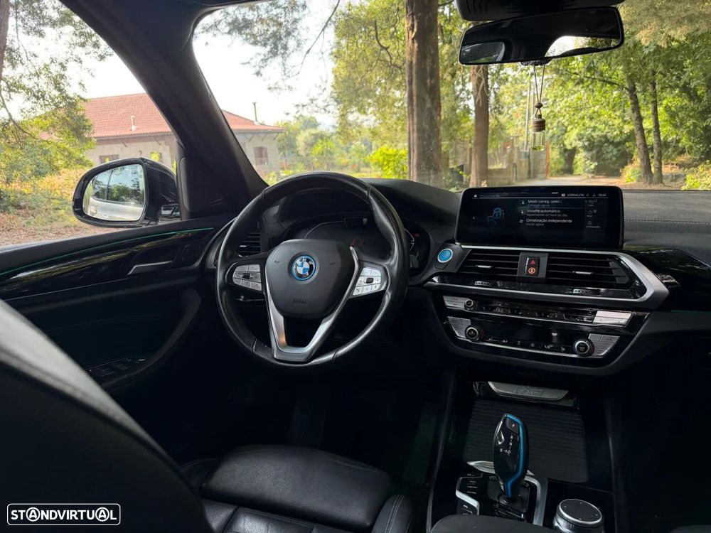BMW iX3 M Sport Impressive - 19
