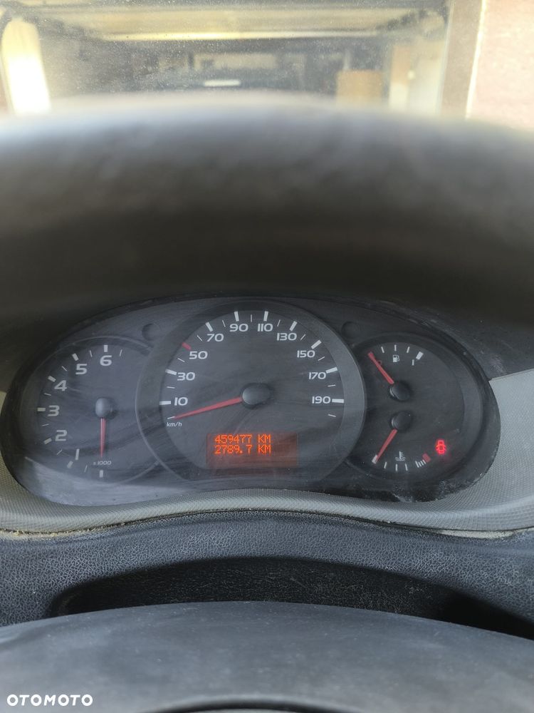 Renault Master III - 15