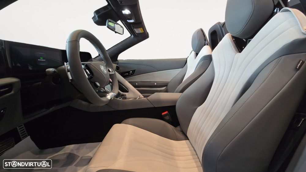 MG Cyberster 77 kWh GT - 14