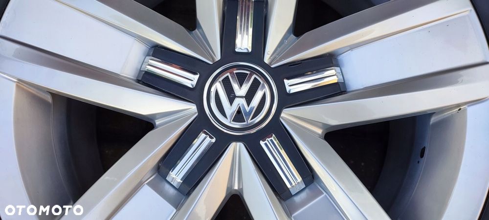 Felgi Aluminiowe Oryg. Vw T5 T6 Multivan 17 Cali 5x120 7Jx17 Et55 Idealne - 10