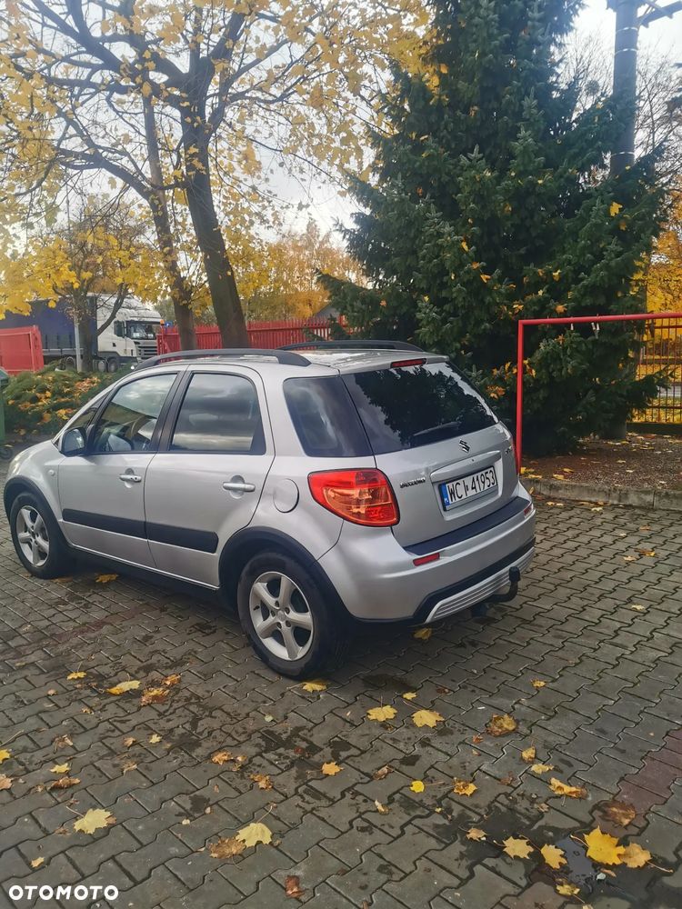 Suzuki SX4 - 4