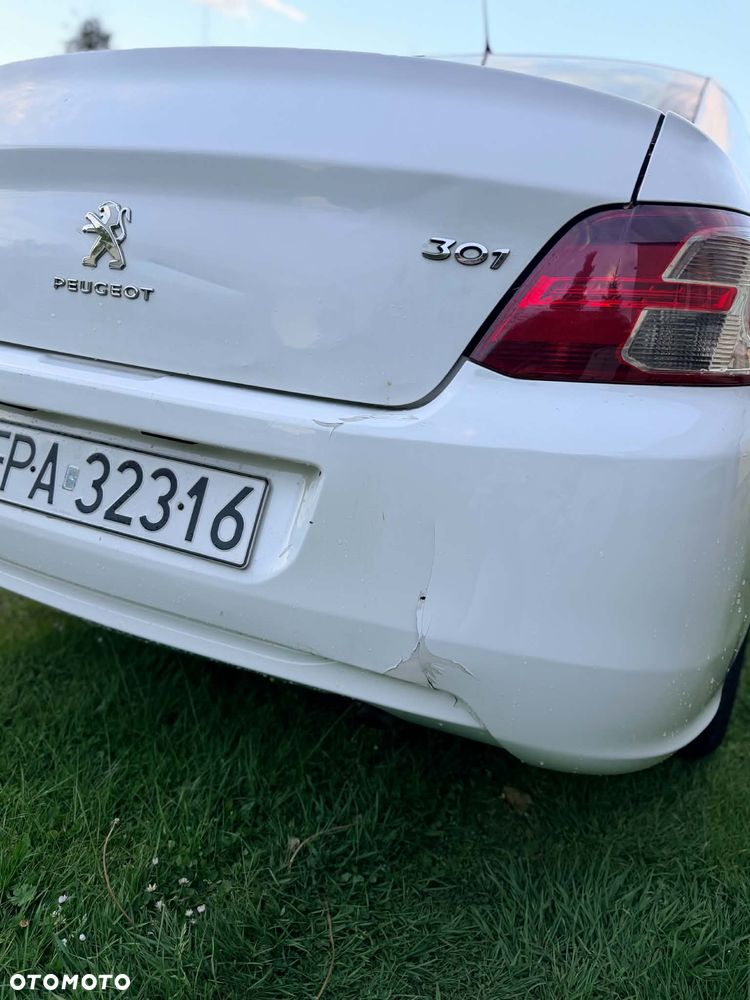 Peugeot 301 1.6 VTi Allure - 17