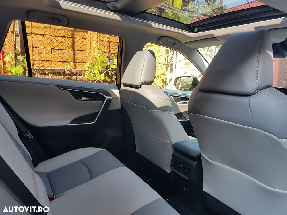 Toyota RAV4 2.5 VVT-iE 4x4 Luxury Premium - 3