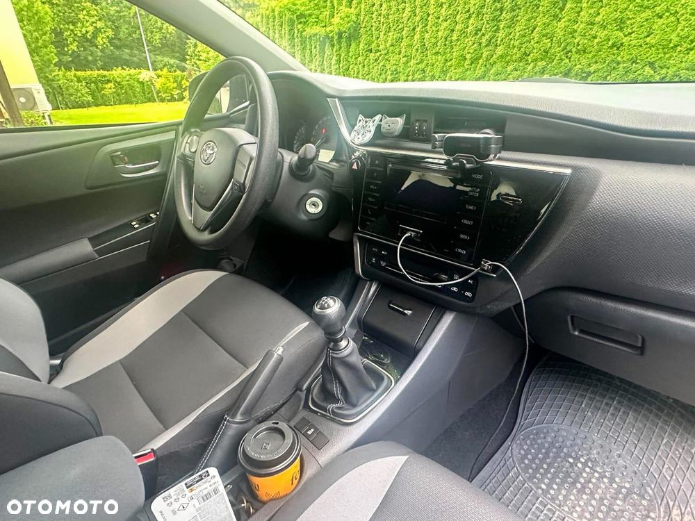 Toyota Auris - 4