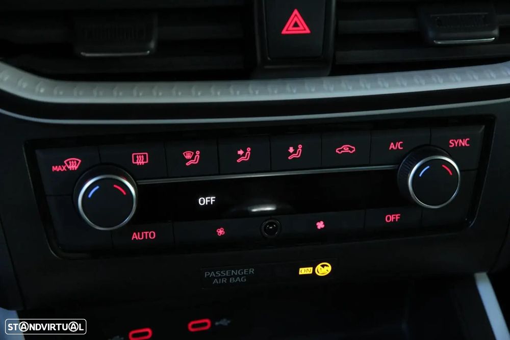SEAT Arona 1.0 TSI Xperience DSG - 4