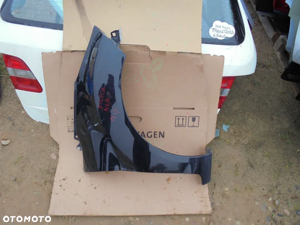 FORD FIESTA MK7 BŁOTNIK PRAWY