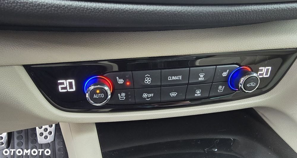 Opel Insignia 2.0 CDTI S&S - 25