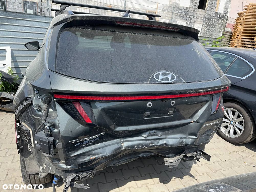 Hyundai Tucson 1.6 T-GDi 48V-Hybrid 4WD DCT Blackline - 40