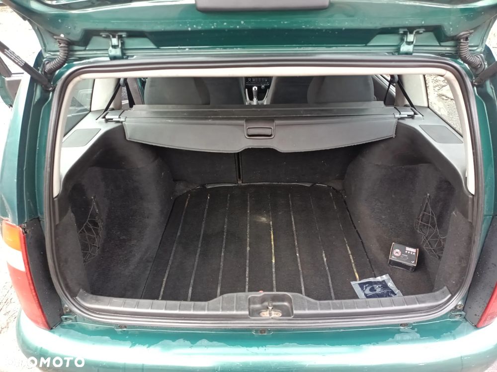 Volkswagen Polo Variant 64 SDI - 10