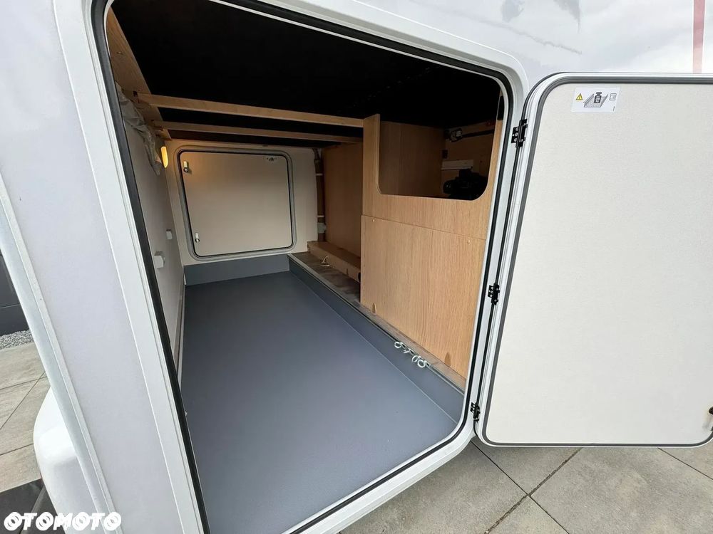 LMC Tourer A690 - 33