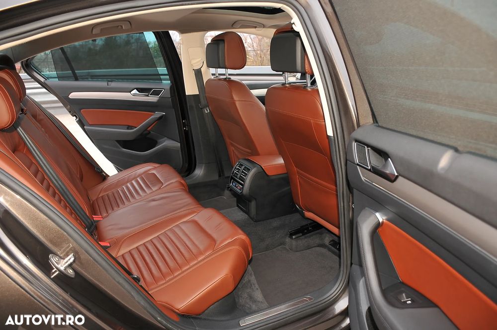 Volkswagen Passat 2.0 TDI DSG Highline - 17