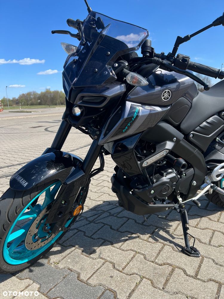 Yamaha MT - 12