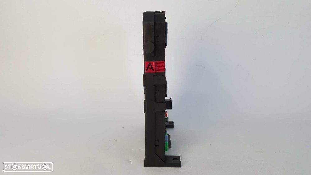 CAIXA DE RELÉS/ FUSÍVEIS PEUGEOT PARTNER KOMBI PREMIUM - 8