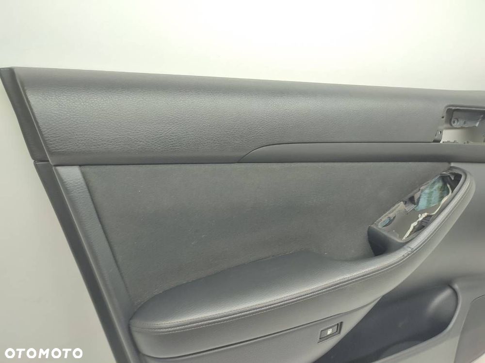 BOCZEK TAPICERKA DRZWI PRZÓD LEWY AVENSIS II T25 EU - 5