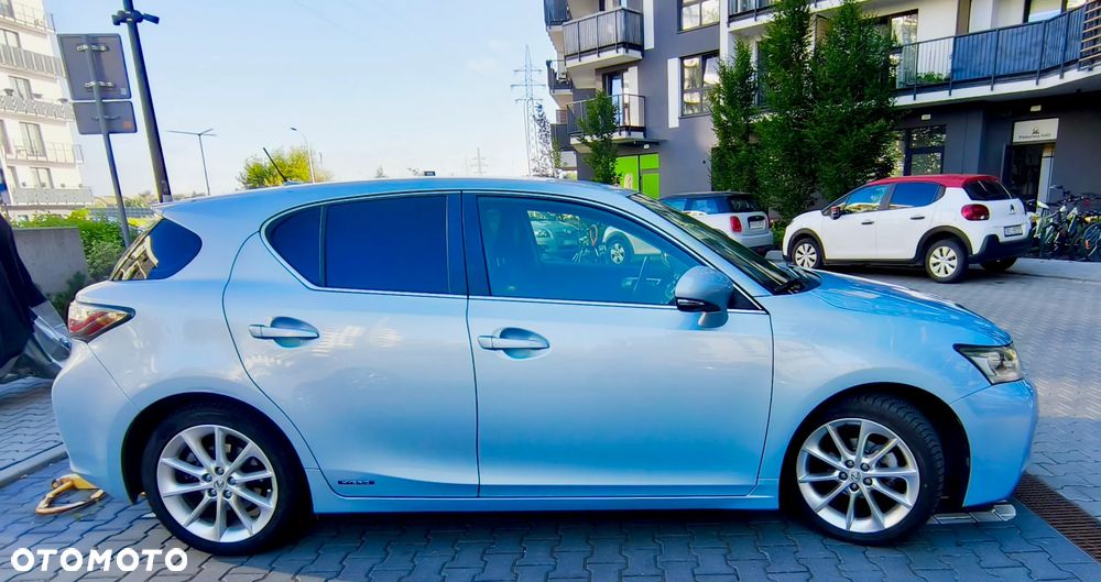 Lexus CT 200h Prestige - 8