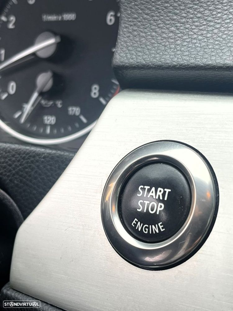 BMW 330 i - 14