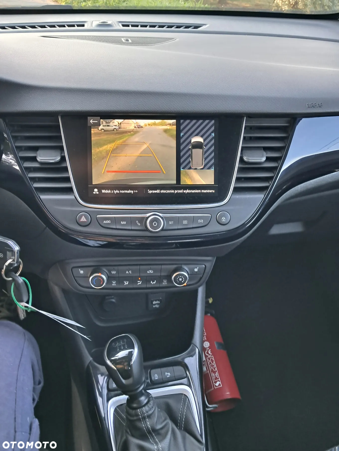 Opel Crossland X - 8