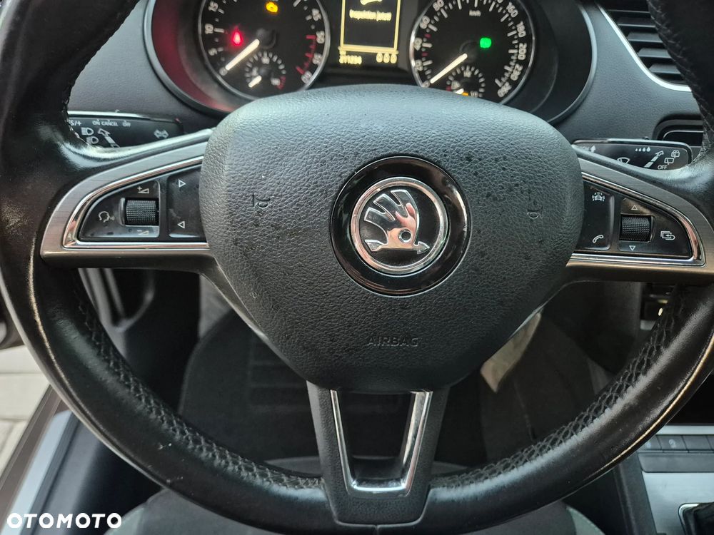 Skoda Octavia 1.6 TDI Edition DSG - 11