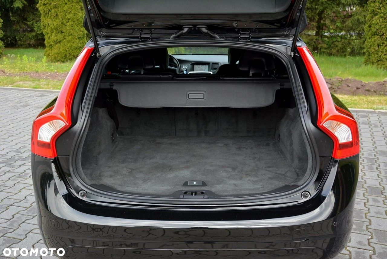 Volvo V60 D4 Geartronic Momentum Pro - 31