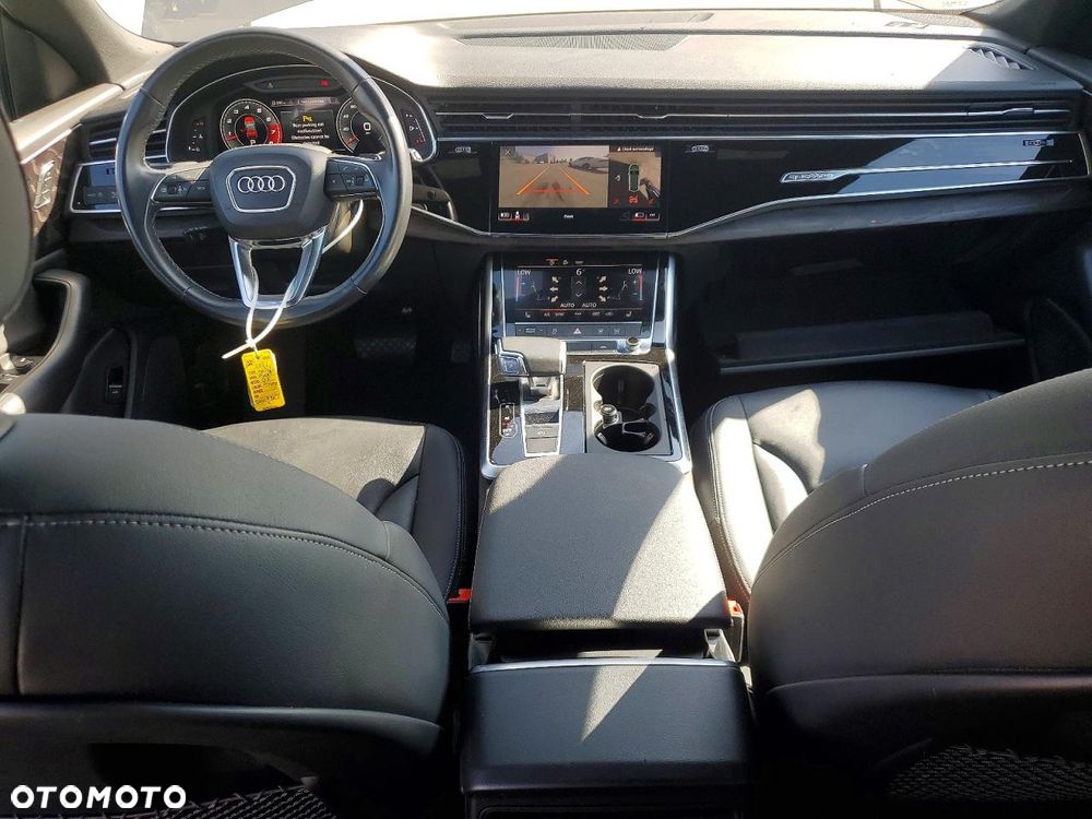 Audi Q8 - 9