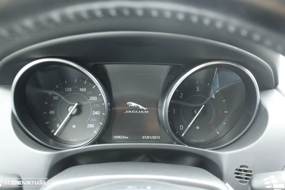 Jaguar XE 2.0 D R-Sport Aut. - 12