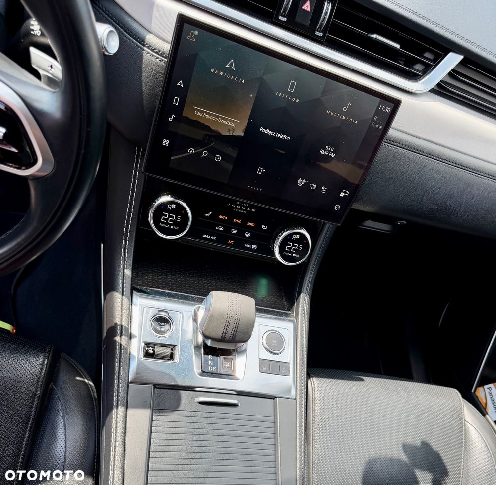 Jaguar F-Pace - 9