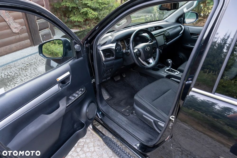 Toyota Hilux 2.8 D-4D Double Cab SR5 4x4 - 22