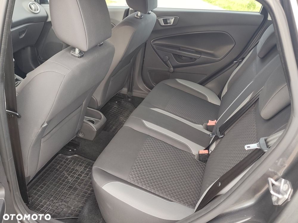 Ford Fiesta - 8