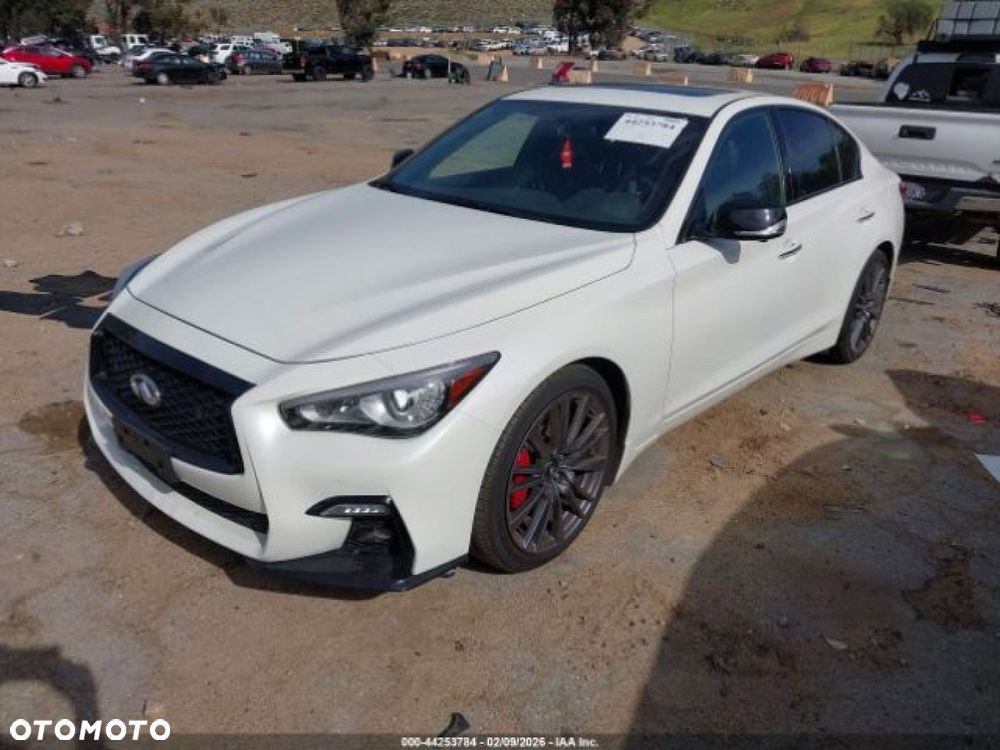 Infiniti Q50 - 2