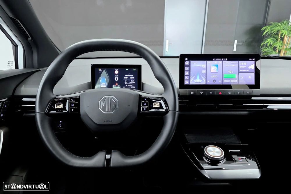 MG MG4 64 kWh Luxury - 15