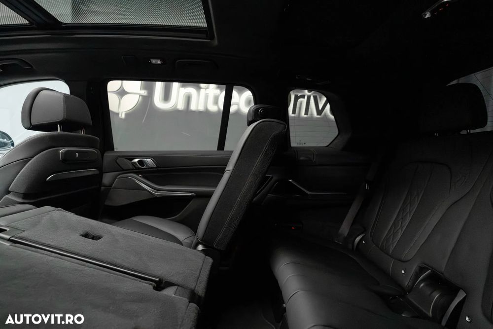 BMW X7 M60i xDrive - 9