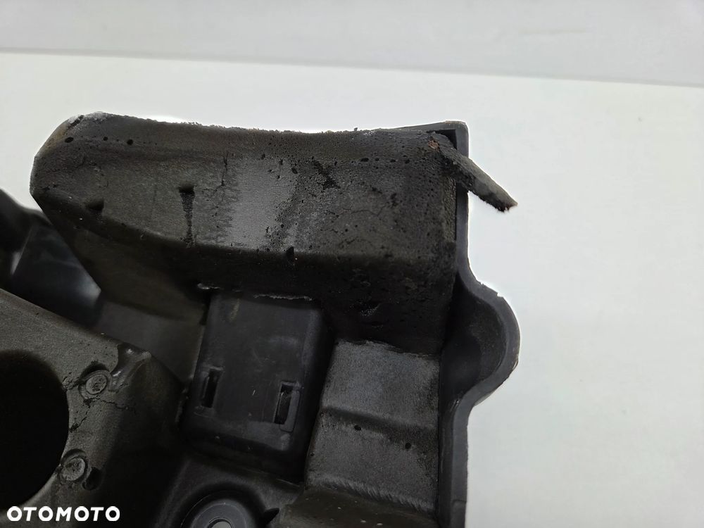 BMW 1 E82 N43B20A POKRYWA SILNIKA K51002451 - 9