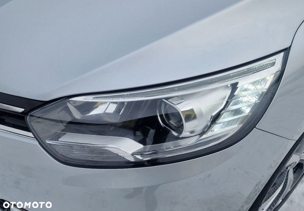 Renault Grand Scenic - 32